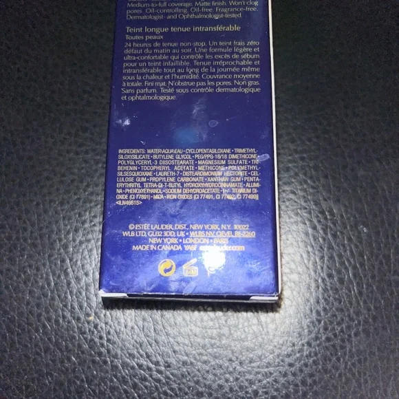 Estée Lauder Double Wear Foundation - Picture 2 of 5